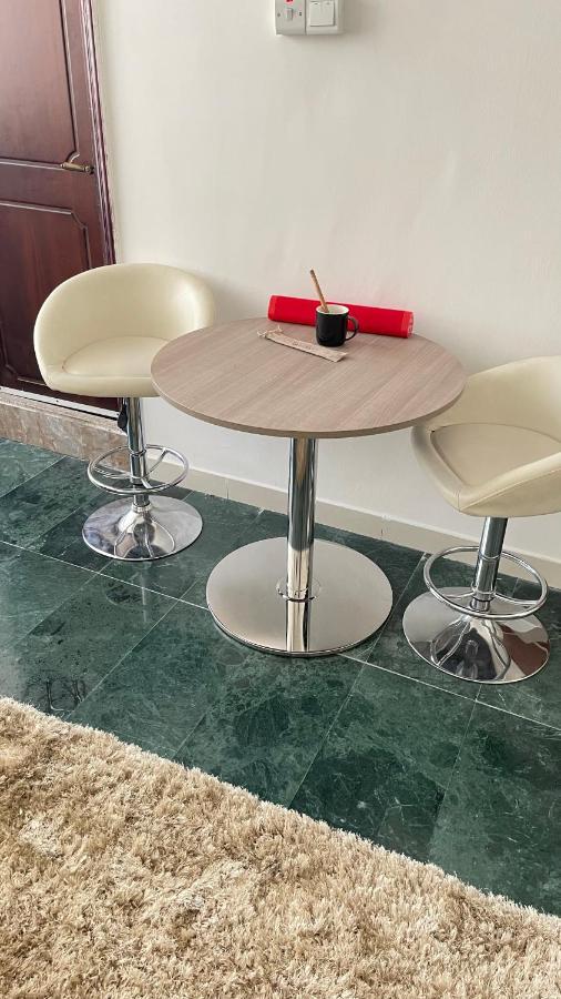 Apartamento Private Studio In Abu Dhabi